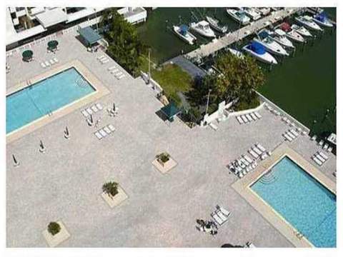 18031 Biscayne Boulevard 1004, Aventura FL - photo 6 of 10