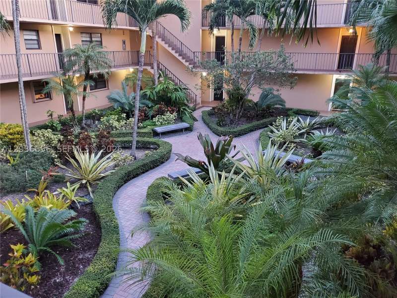 1 bedroom Condominium at 10425 SW 112th Ave 207, Gardens Of Kendall Condo, Miami — photo 2