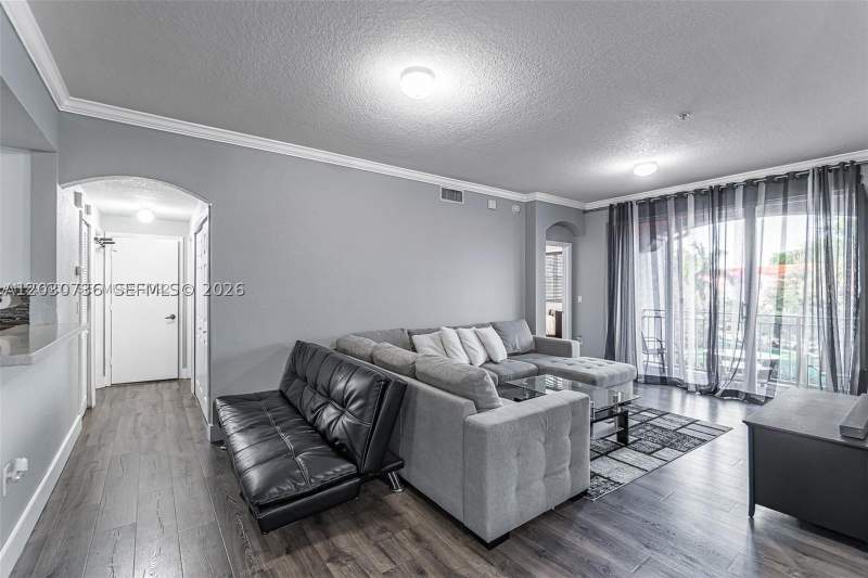 3 bedroom Condominium at 6340 NW 114th Ave 134, The Courts At Doral Isles, Doral — photo 2