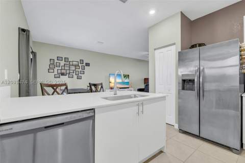 23082 SW 129th Ct, Miami FL - photo 17 of 37