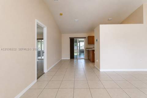 19103 SW 319th St, Homestead FL - photo 13 of 33