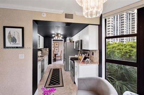 1000 Quayside Ter 411, Miami FL - photo 18 of 86