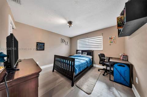 10431 SW 93rd St, Miami FL - photo 15 of 76