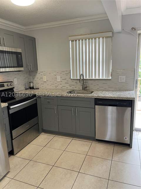 7510 SW 152nd Ave B202, Miami FL - photo 7 of 18