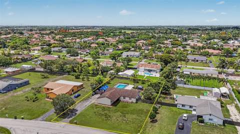 1475 NW 19 St, Homestead FL - photo 10 of 59