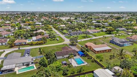 1475 NW 19 St, Homestead FL - photo 6 of 59