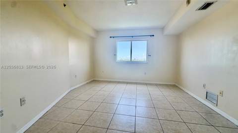 2415 NW 16th St Rd 603-1, Miami FL - photo 18 of 27