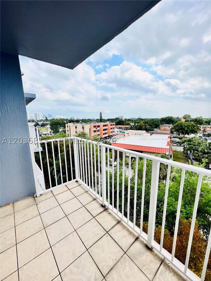 2 bedroom Condominium at 2415 NW 16th St Rd 603-1, River Run South Condo, Miami — photo 2