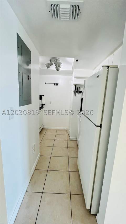 2415 NW 16th St Rd 603-1, Miami FL - photo 7 of 27