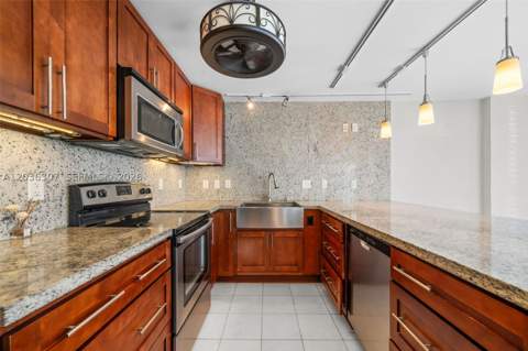 1228 West Ave 604, Miami Beach FL - photo 8 of 29