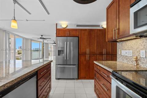 1228 West Ave 604, Miami Beach FL - photo 9 of 29