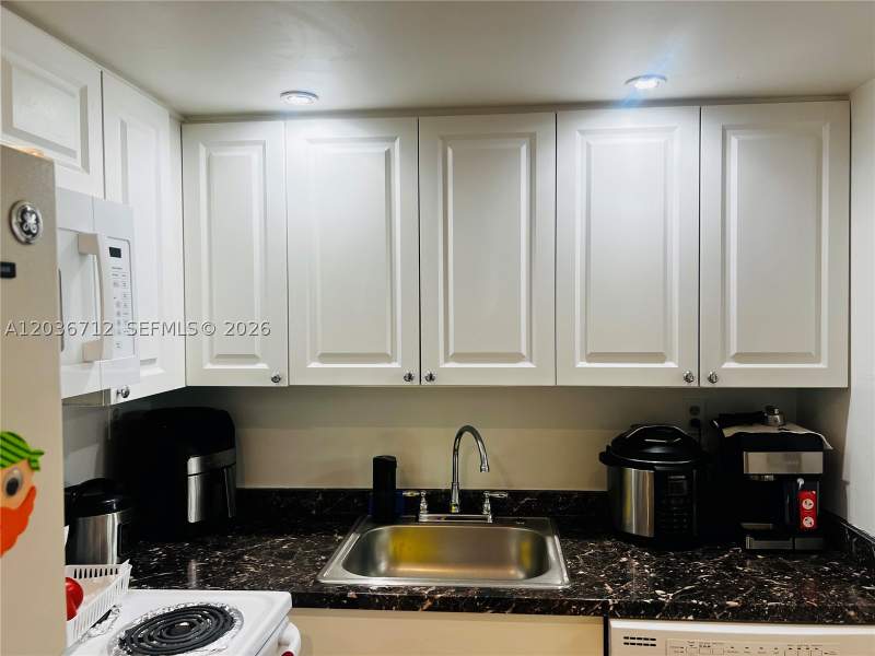 1 bedroom Condominium at 17570 Atlantic Blvd 206, Avila Condo, Sunny Isles Beach — photo 4