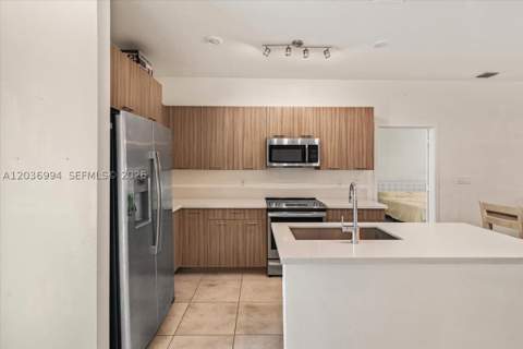 4636 NW 84th Ave 13, Doral FL - photo 11 of 58