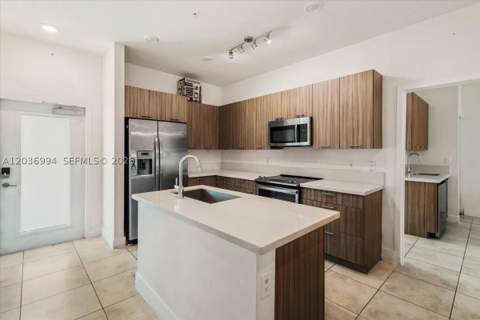 4636 NW 84th Ave 13, Doral FL - photo 13 of 58