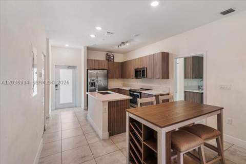 4636 NW 84th Ave 13, Doral FL - photo 14 of 58