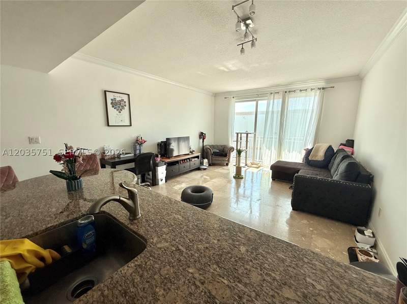 1 bedroom Condominium at 7275 SW 90th St C313, Downtown Dadeland Condo N, Miami — photo 4