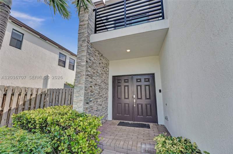 4 bedroom SingleFamilyResidence at 20900 NE 2nd Ct, Via Ventura Neighborhood, Miami — photo 2