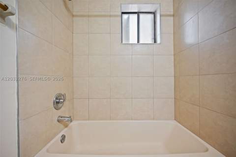 5490 W 21st Ct 310, Hialeah FL - photo 12 of 35