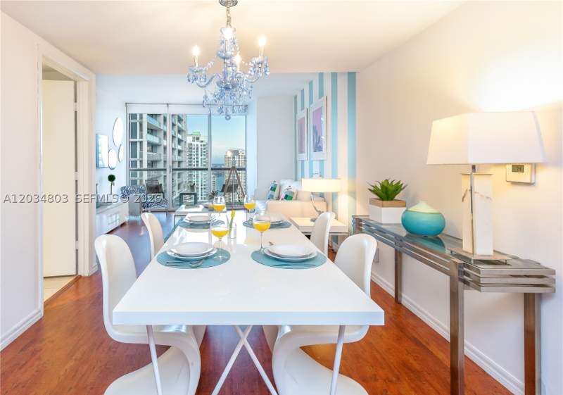1 bedroom Condominium at 485 Brickell Ave 3211, Icon Brickell Condo No 3, Miami — photo 5