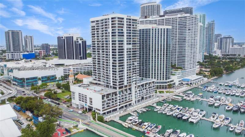 1 bedroom Condominium at 555 NE 15th St 17E, Venetia Condo, Miami — photo 2