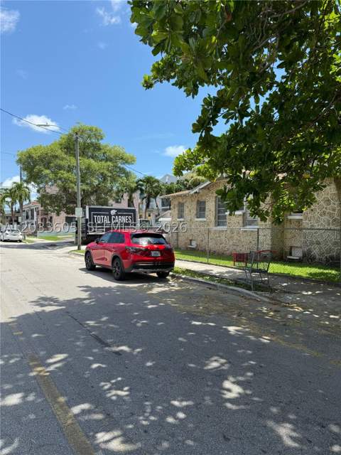 1269 NW 4th St, Miami FL - photo 9 of 11