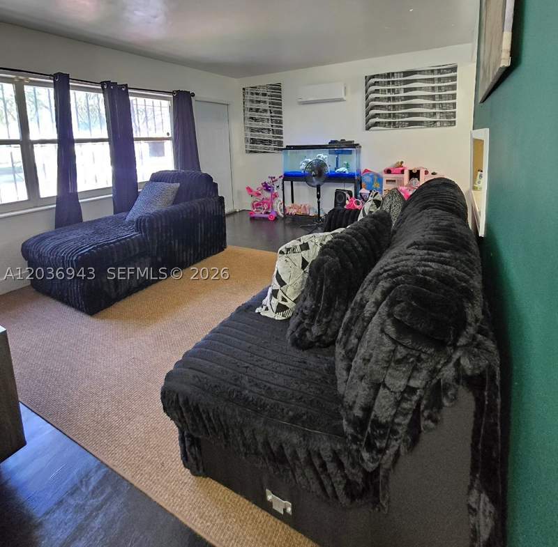 2 bedroom SingleFamilyResidence at 1225 NW 127th St, Breezy Heights Sunkist, North Miami — photo 5