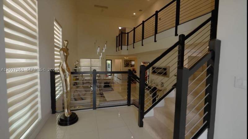 4 bedroom SingleFamilyResidence at 7661 NW 103rd Ct, Grand Bay South Estates, Doral — photo 5
