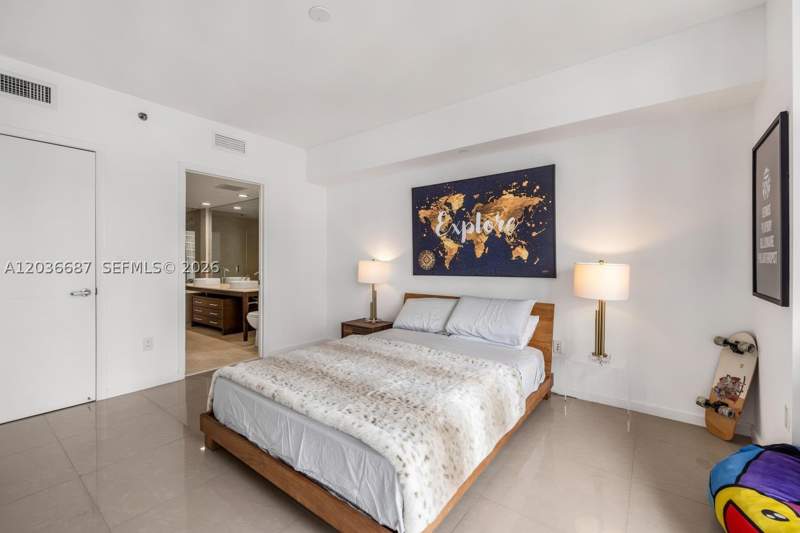 1 bedroom Condominium at 475 Brickell Ave 3214, Iconbrickell Condo No 1, Miami — photo 3