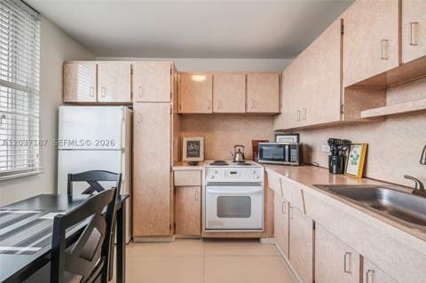 3 Island Ave 14A, Miami Beach FL - photo 14 of 35