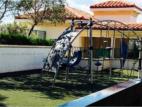19900 E Country Club Dr 218, Aventura FL - photo 6 of 10
