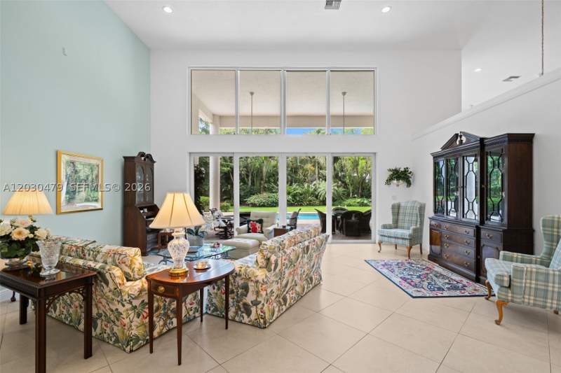 5 bedroom SingleFamilyResidence at 6020 W Suburban Dr, Martin Suburban Acres, Pinecrest — photo 5