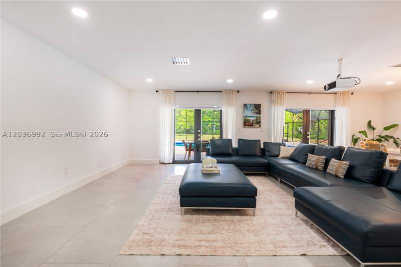 4 bedroom SingleFamilyResidence at 7970 SW 122nd St, Suniland Estates, Pinecrest — photo 4