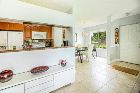 15780 SW 106th Ter 107, Miami FL - photo 11 of 43