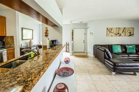 15780 SW 106th Ter 107, Miami FL - photo 12 of 43