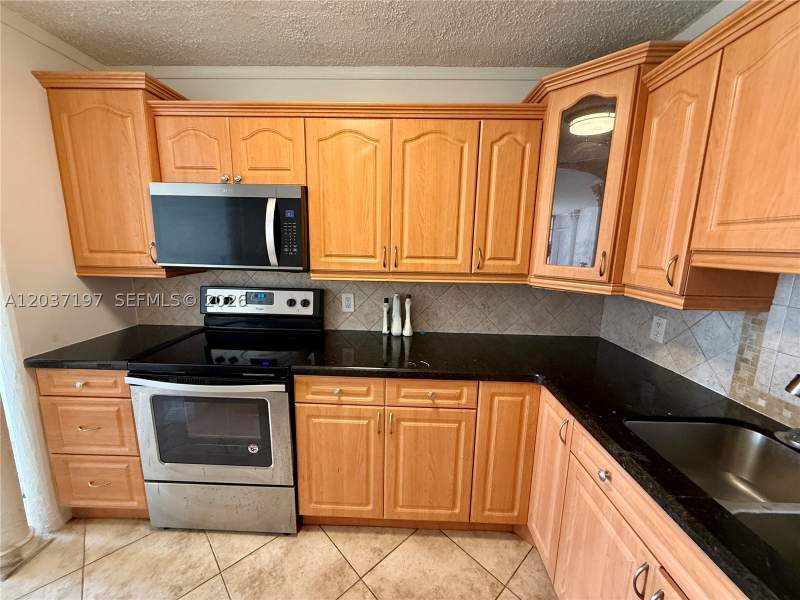 1 bedroom Condominium at 2025 NE 164th St 507, Crestview Towers Condo, North Miami Beach — photo 4