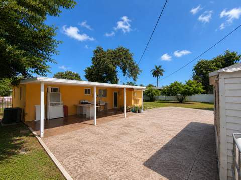 16815 NW 24th Court, Miami Gardens FL - photo 9 of 13