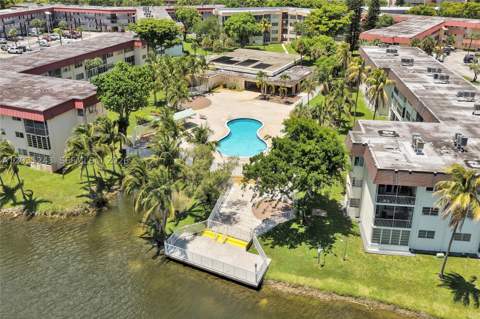 1400 NE 191st St 343, Miami FL - photo 6 of 24