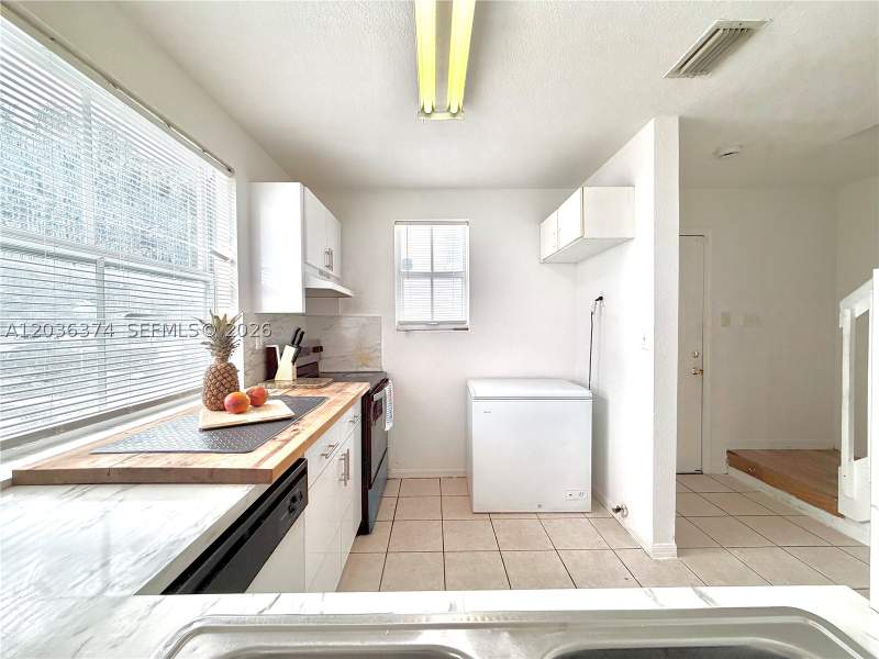 2 bedroom Condominium at 19500 SW 103rd Ct 1-9, Point Royale Buildings Ni, Cutler Bay — photo 4
