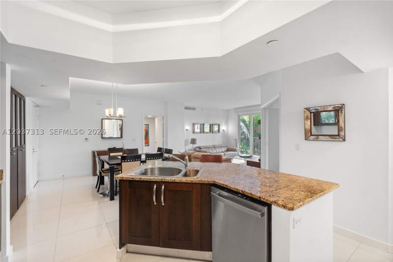 3 bedroom Condominium at 20000 E Country Club Dr 306, Turnberry Vlg No Tower Co, Aventura — photo 2