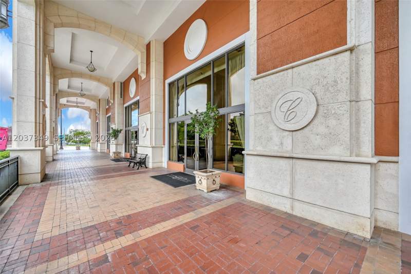 2 bedroom Condominium at 8390 SW 72nd Ave 905, Colonnade At Dadeland SE, Miami — photo 4