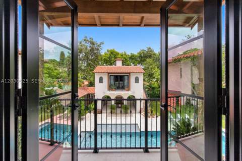 545 San Antonio Ave, Coral Gables FL - photo 19 of 48