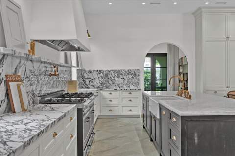 545 San Antonio Ave, Coral Gables FL - photo 9 of 48