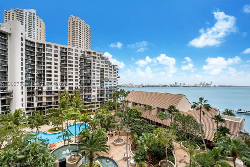 2 bedroom Condominium at 520 Brickell Key Dr A802, BRICKELL KEY ONE CONDO, Miami — photo 2