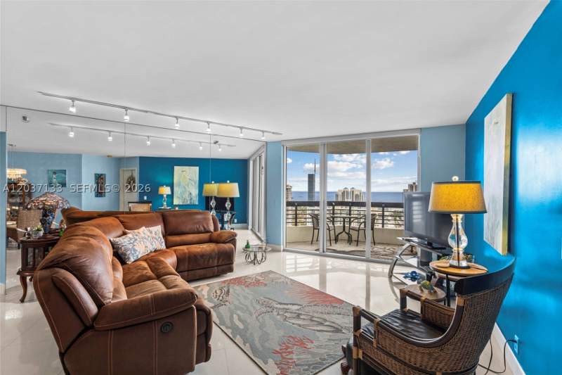 2 bedroom Condominium at 3500 Mystic Pointe Dr 3307, Mystic Pointe Tower 400 C, Aventura — photo 2