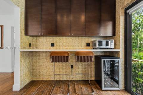 10550 NE 3rd Ct, Miami Shores FL - photo 13 of 37