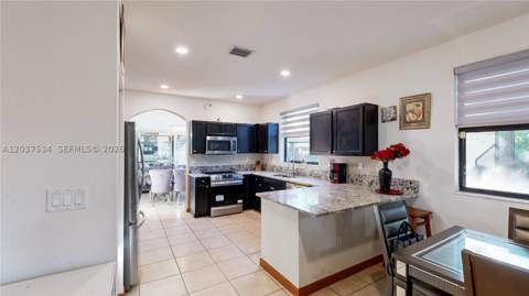 174 SE 35th Ave, Homestead FL - photo 16 of 74