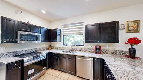174 SE 35th Ave, Homestead FL - photo 20 of 74