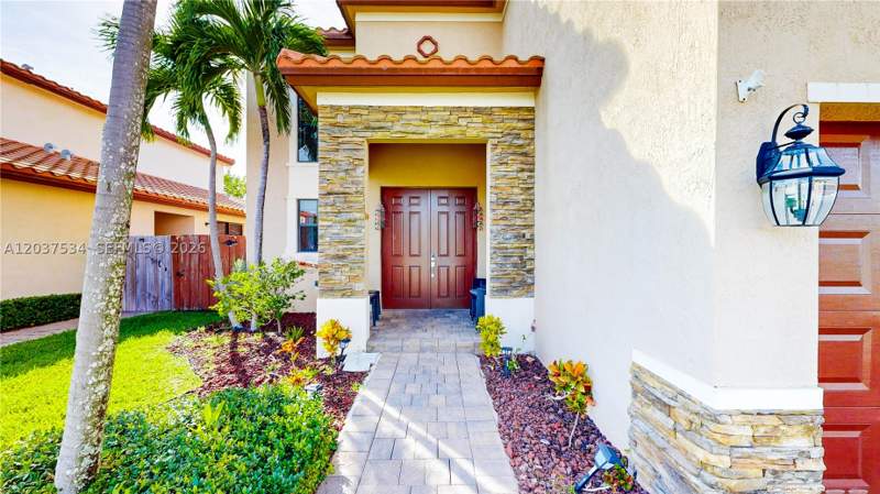 5 bedroom SingleFamilyResidence at 174 SE 35th Ave, Baywinds Of Dominica And, Homestead — photo 4