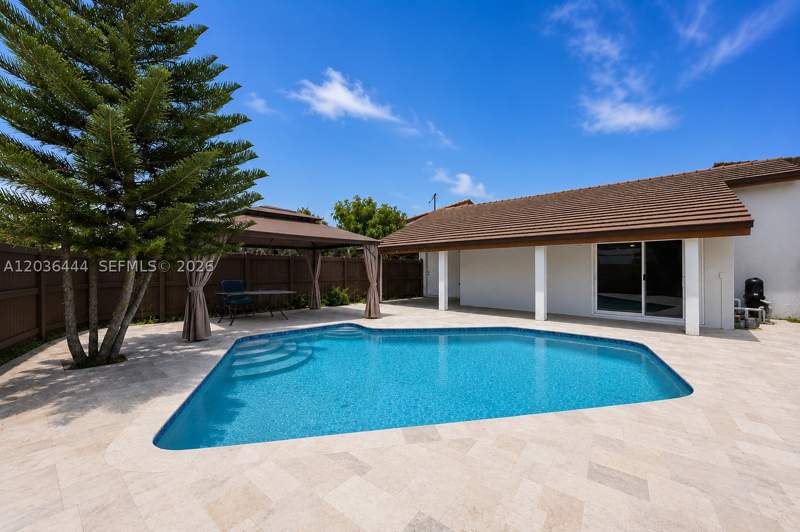 4 bedroom SingleFamilyResidence at 13263 SW 9th Ter, Tamiami Lakes Sec 5, Miami — photo 2