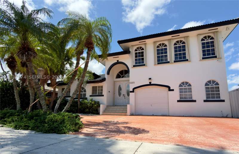 4 bedroom SingleFamilyResidence at 14291 SW 34th St, Cres Sub, Miami — photo 2